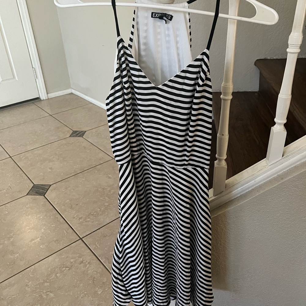 Never been worn express size 4 dress